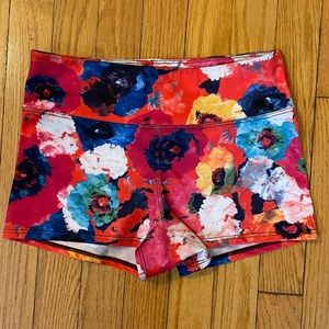 Onzie Floral Shorts, Sz S/M